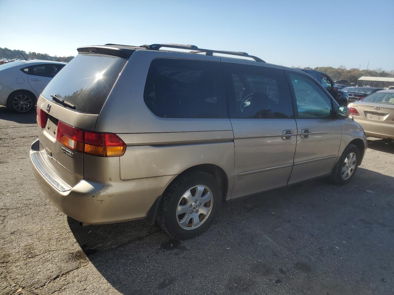 2002 Honda Odyssey Ex VIN: 5FNRL18642B002920 Lot: 83049394