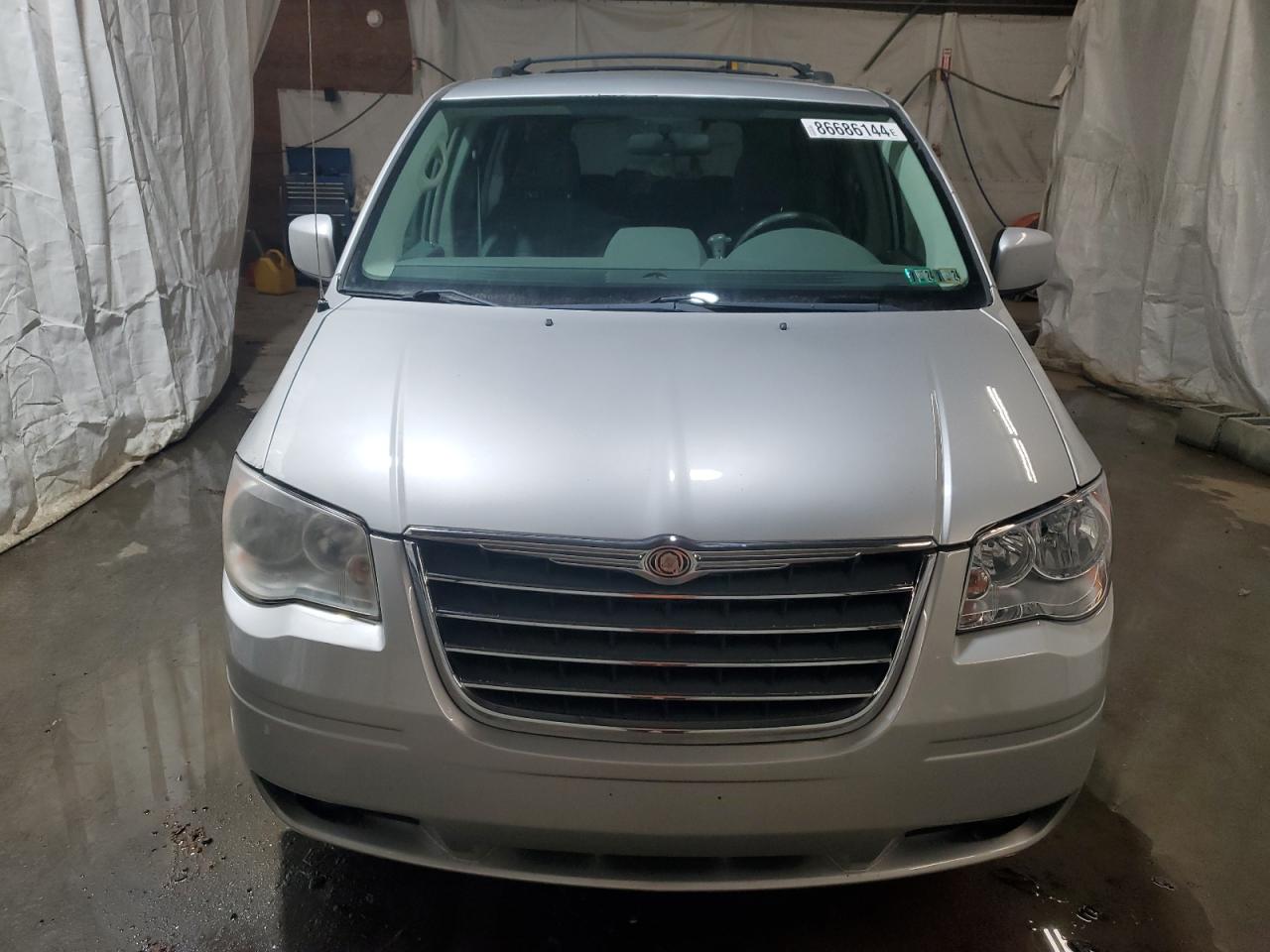 2010 Chrysler Town & Country Touring VIN: 2A4RR5D11AR428741 Lot: 86686144