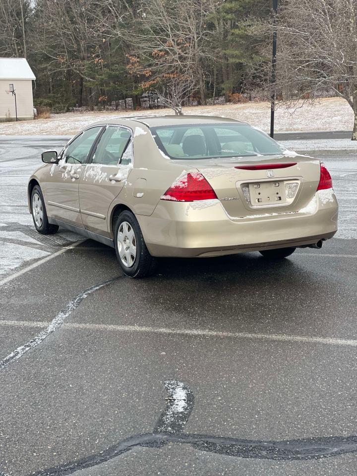 2007 Honda Accord Lx VIN: 1HGCM56437A027577 Lot: 87334844