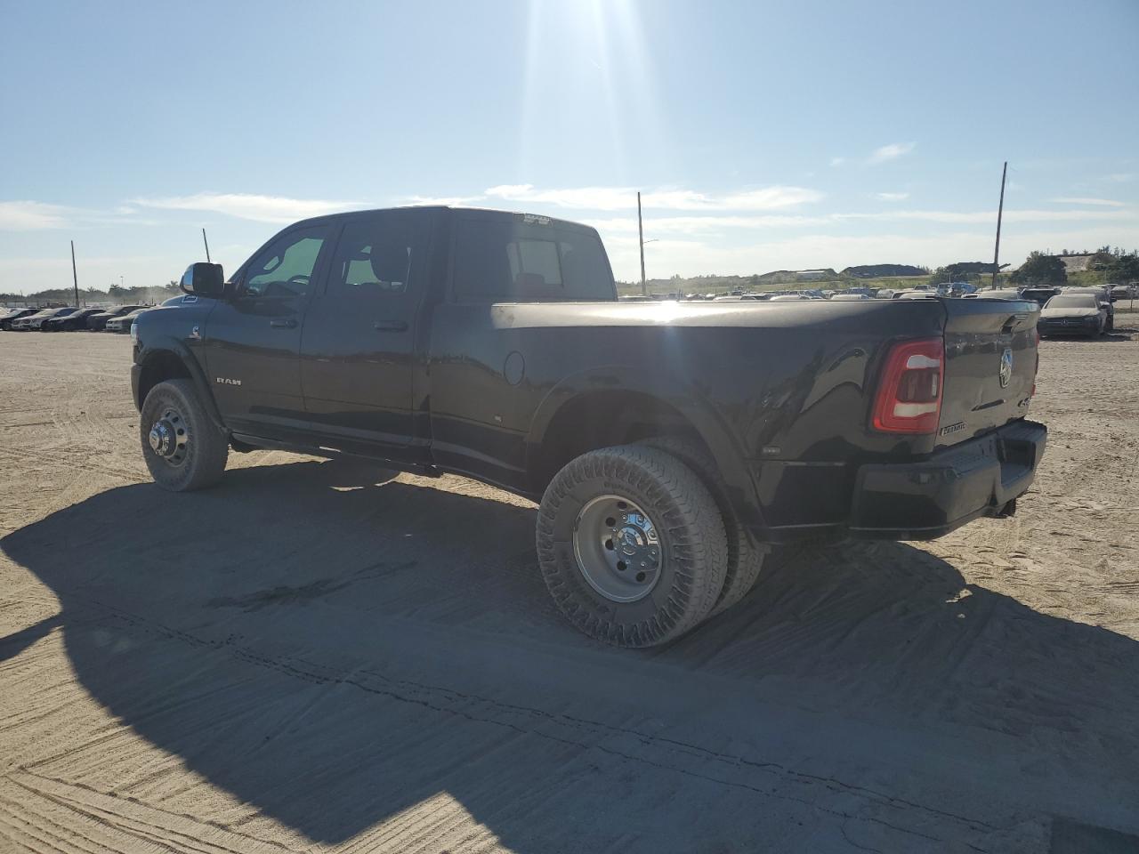 2019 Ram 3500 Laramie VIN: 3C63RRJL5KG592081 Lot: 83057664