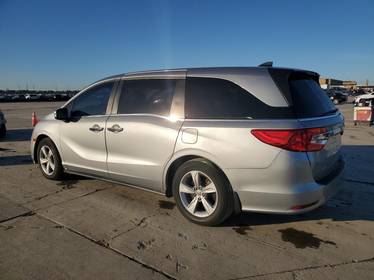 2018 Honda Odyssey Exl VIN: 5FNRL6H72JB104947 Lot: 85335764