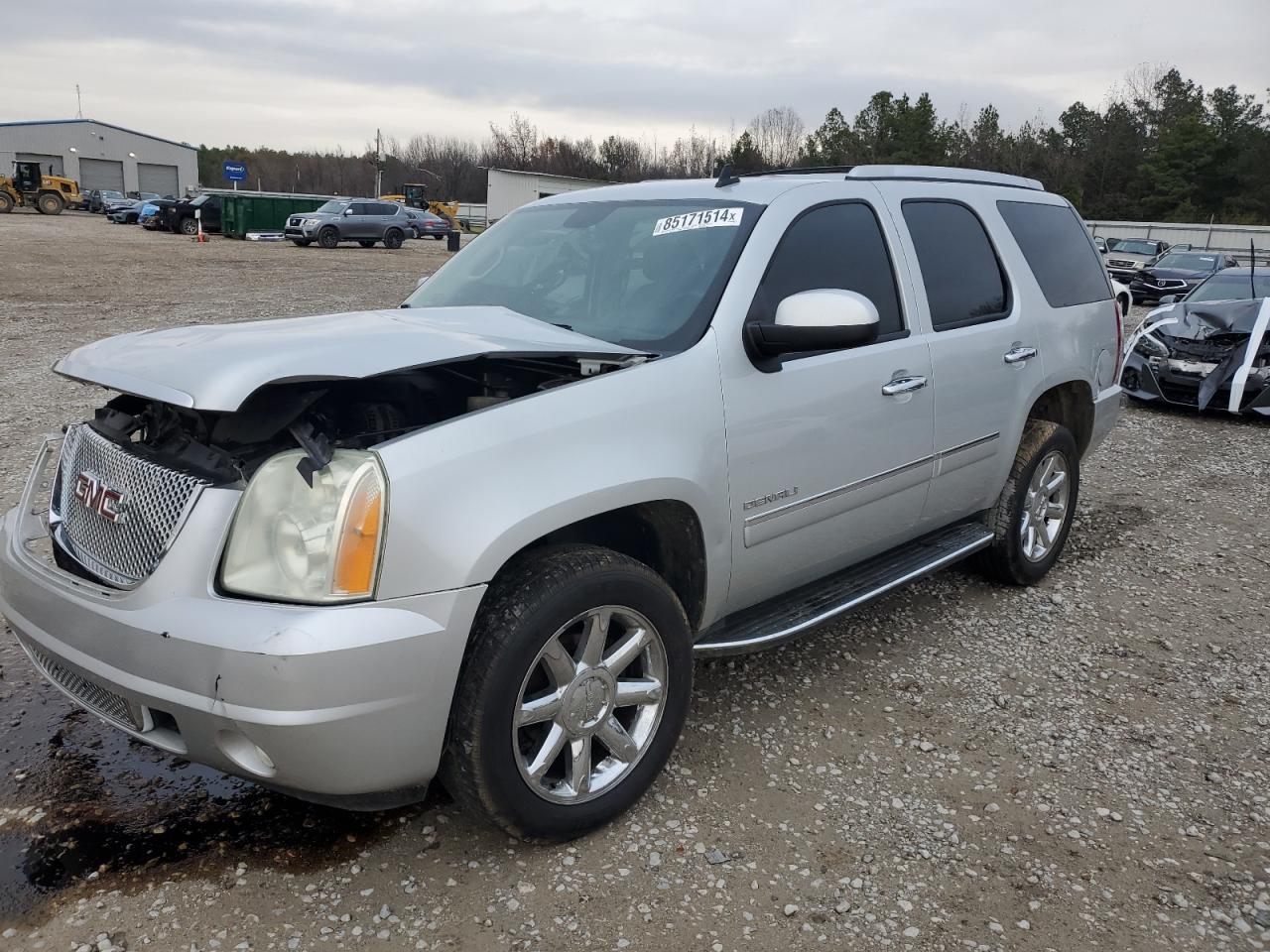 2011 GMC Yukon Denali VIN: 1GKS2EEF2BR146030 Lot: 85171514