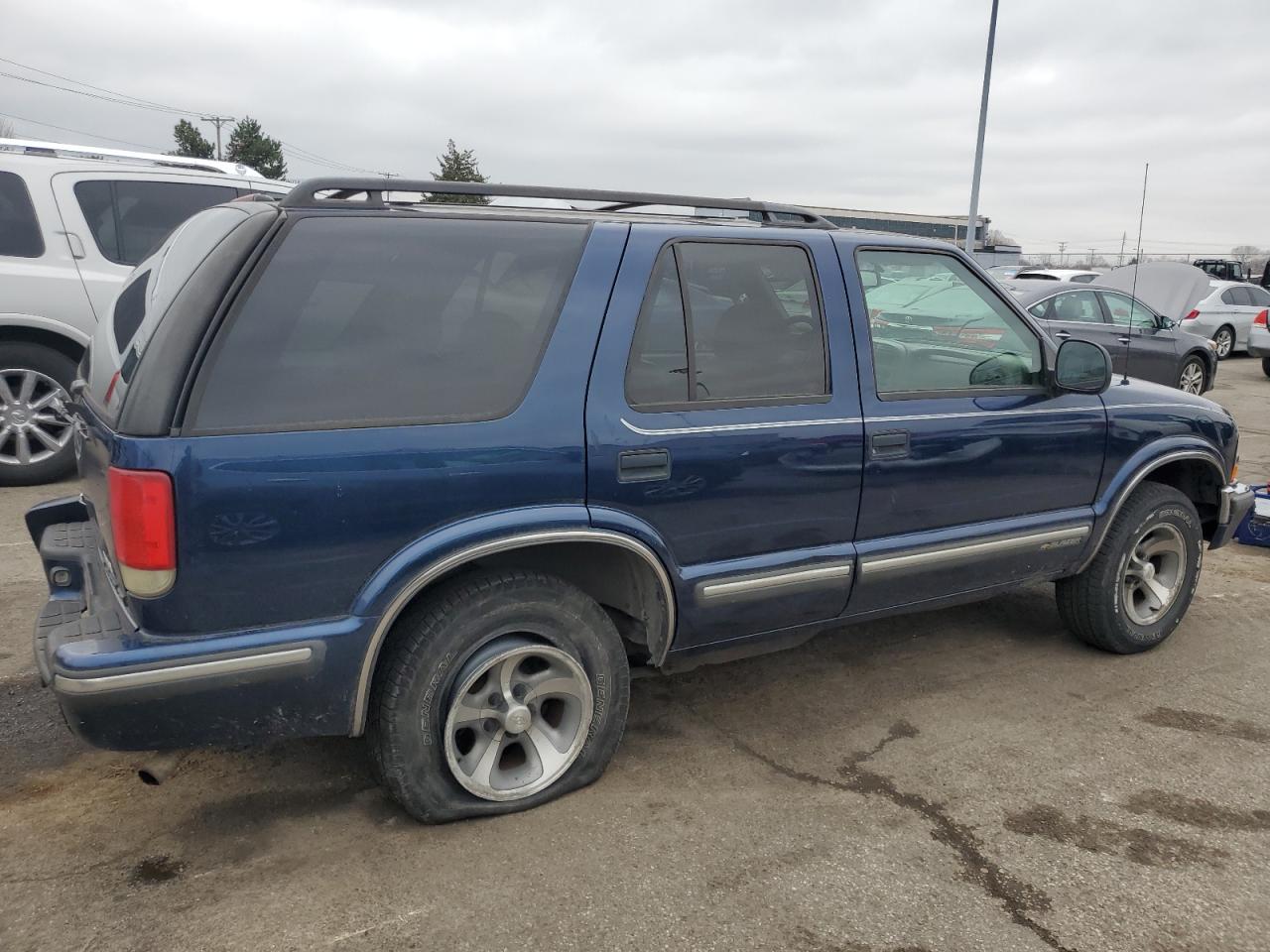 1998 Chevrolet Blazer VIN: 1GNCS13W2W2250714 Lot: 86473604