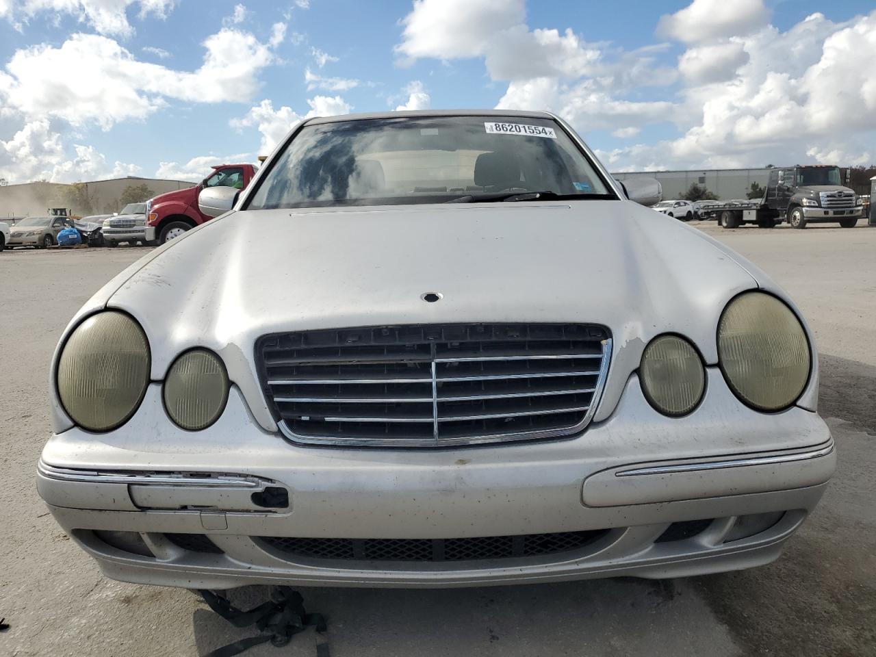 2000 Mercedes-Benz E 430 VIN: WDBJF70J9YB075556 Lot: 86201554