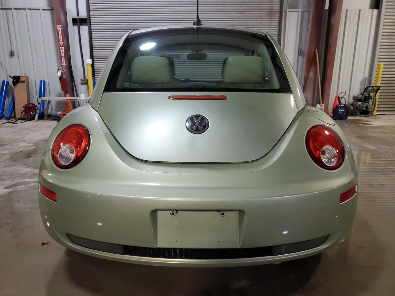 2008 Volkswagen New Beetle S VIN: 3VWPW31C48M524779 Lot: 83638484