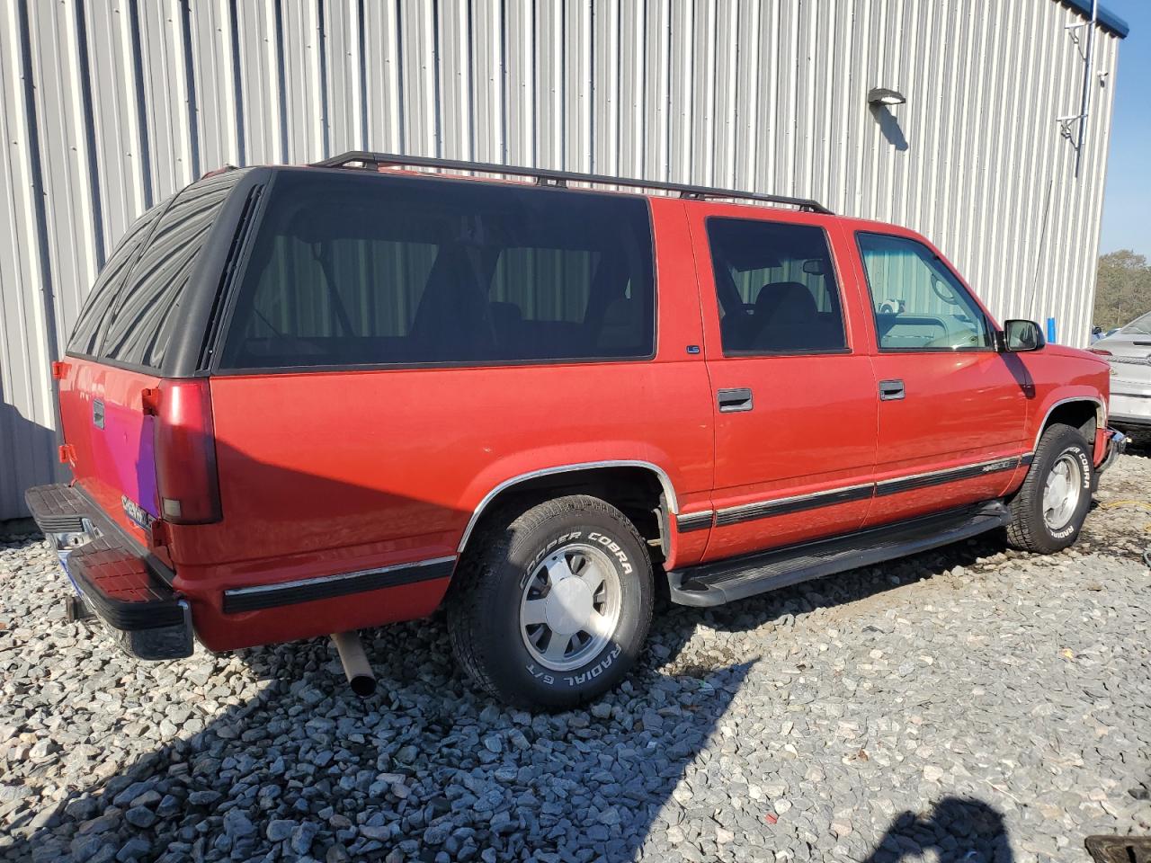 1997 Chevrolet Suburban C1500 VIN: 1GNEC16R3VJ444006 Lot: 83015934