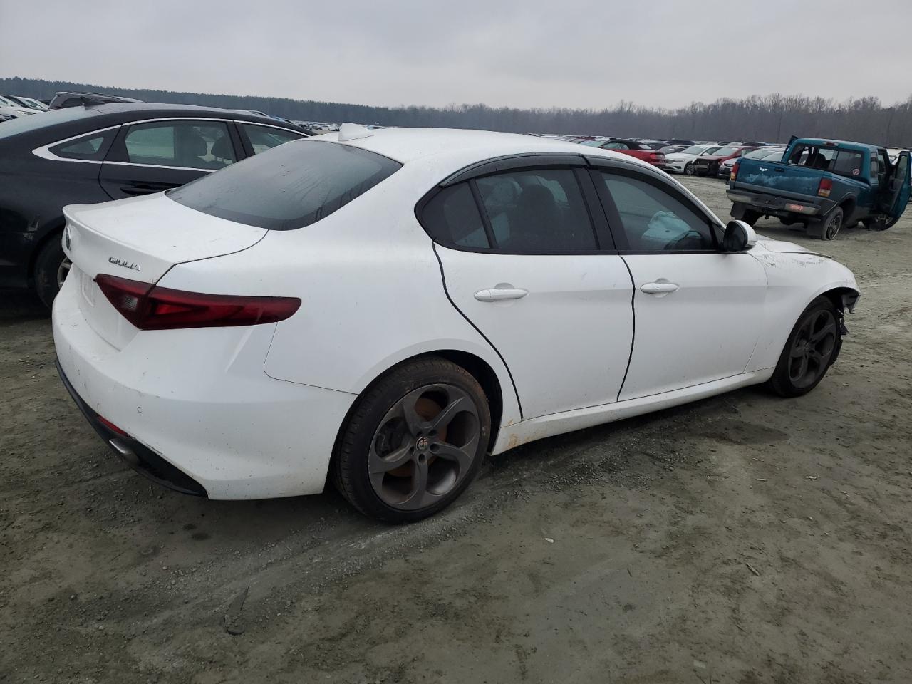 ZARFAEDN6H7540276 2017 Alfa Romeo Giulia Q4