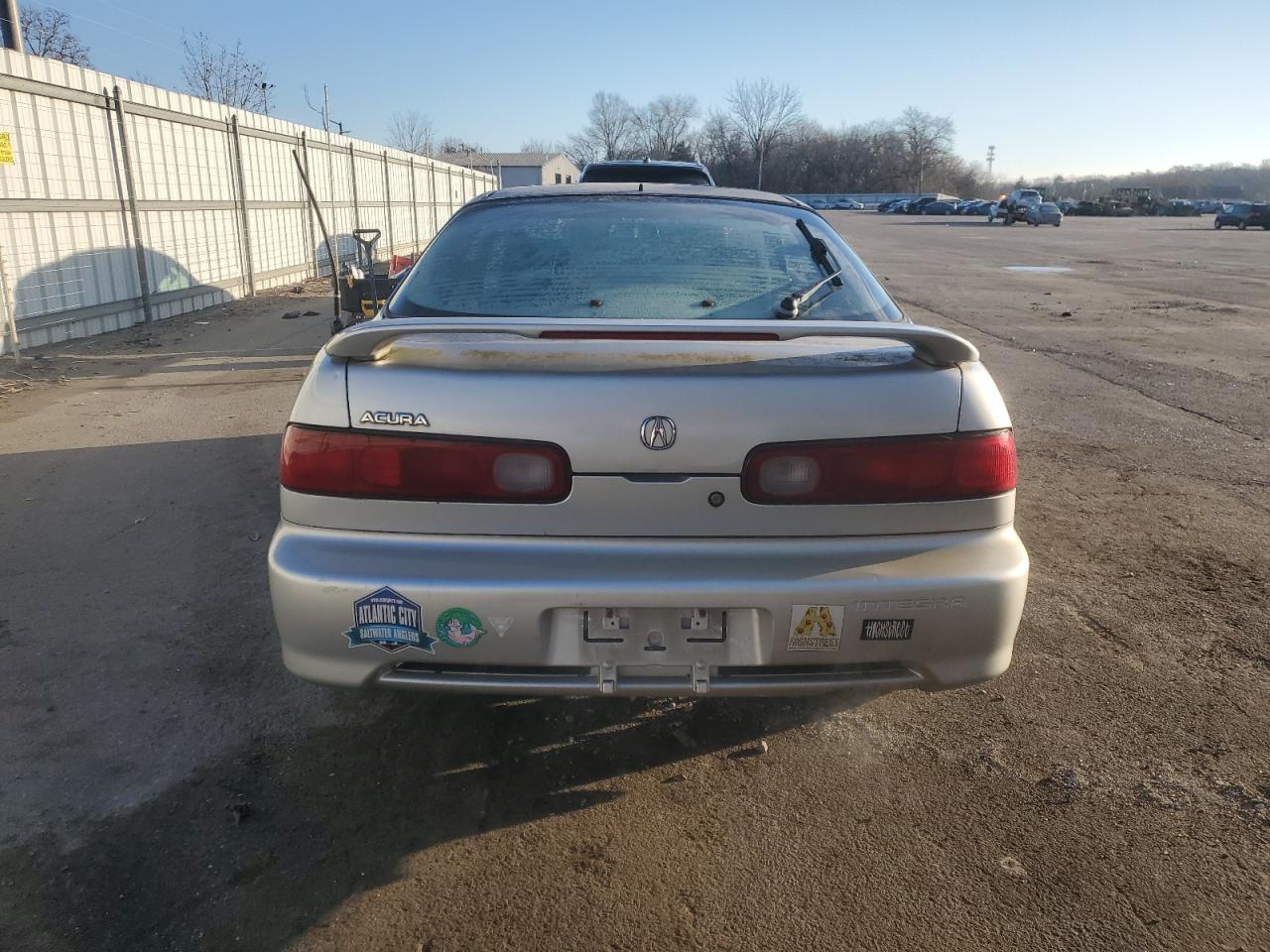 JH4DC4452XS012332 1999 Acura Integra Ls