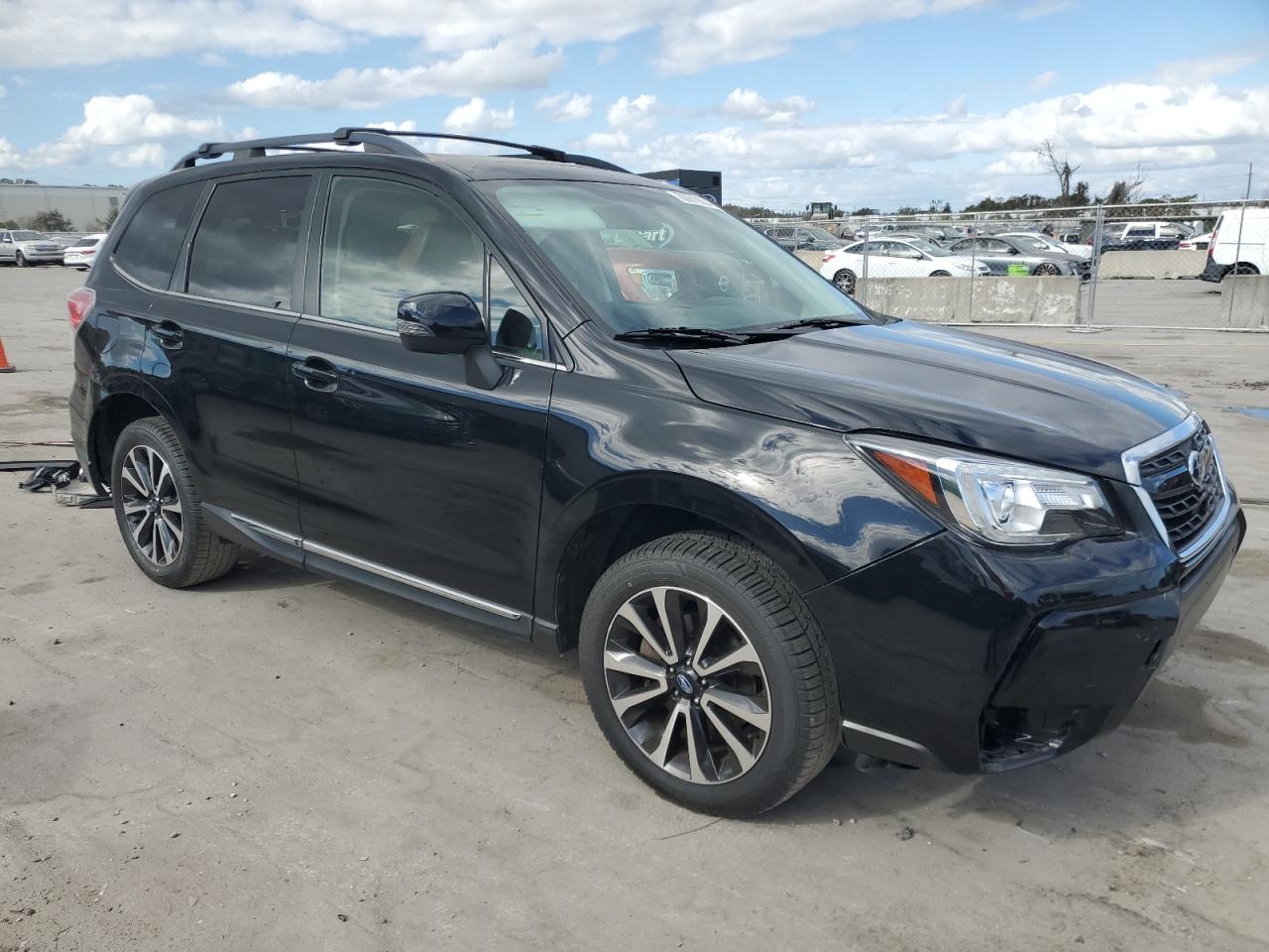 JF2SJGTC7HH418588 2017 Subaru Forester 2.0Xt Touring