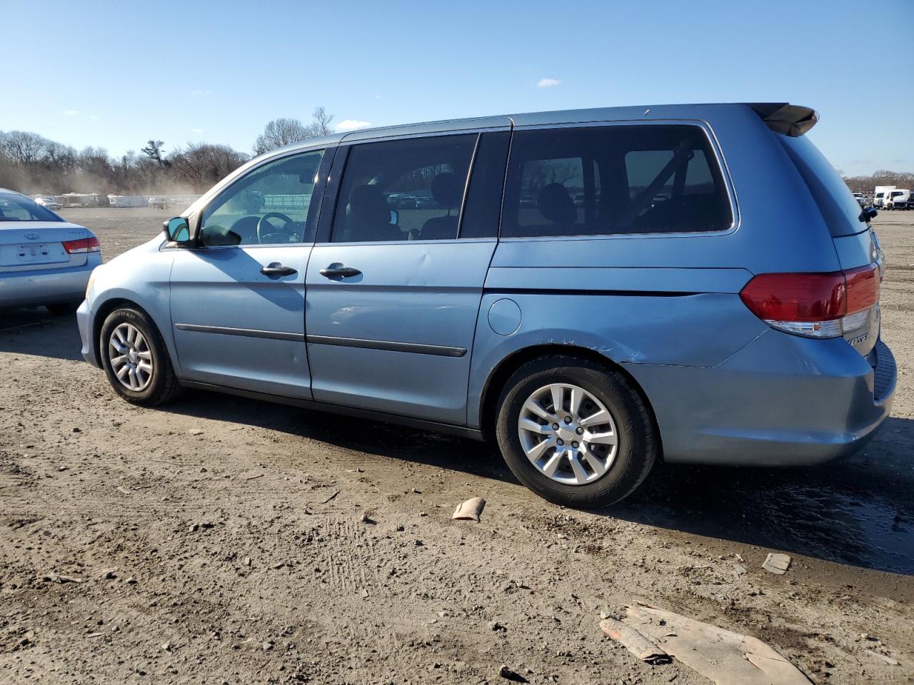 5FNRL3H29AB005111 2010 Honda Odyssey Lx