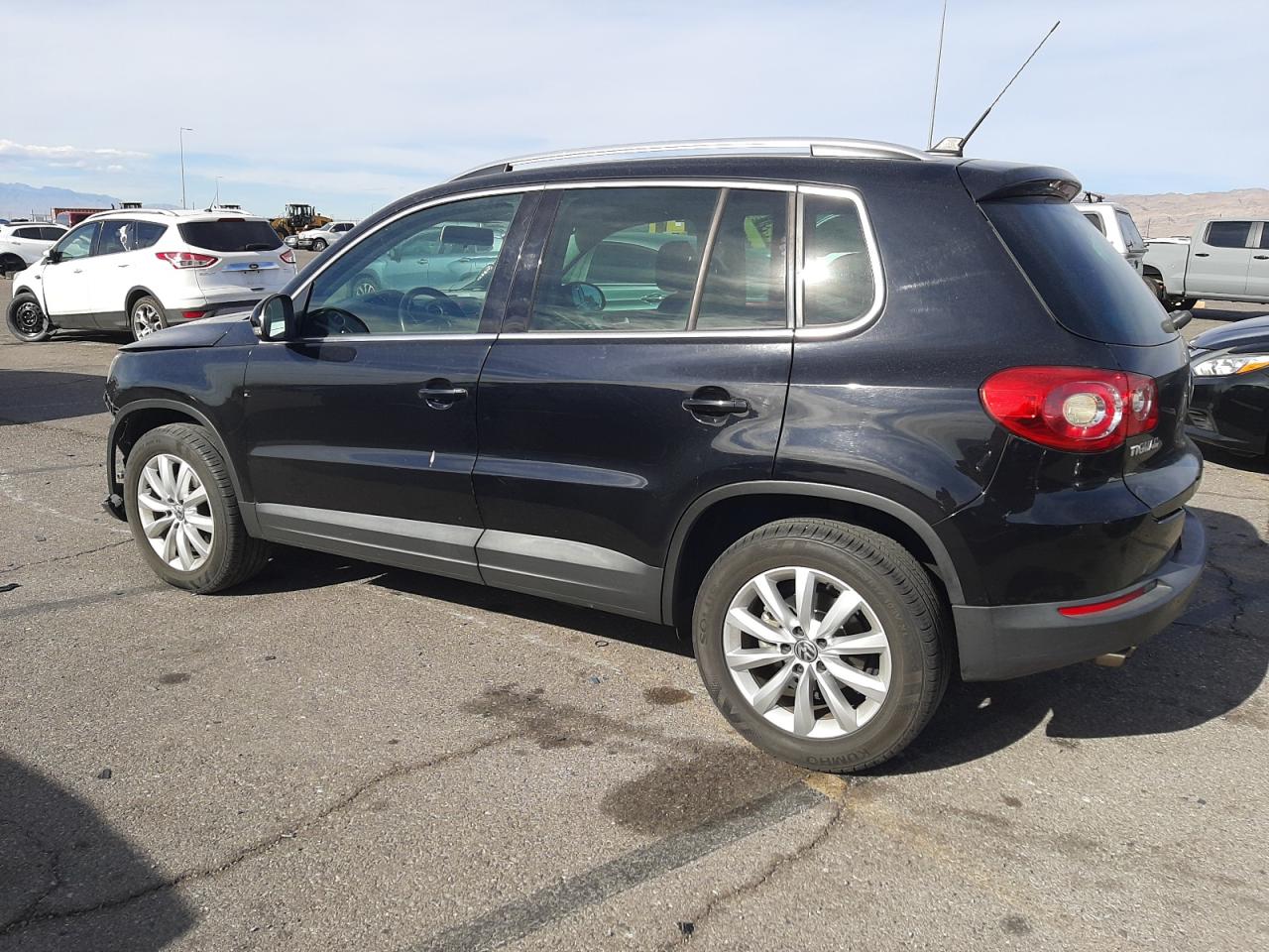 2011 Volkswagen Tiguan S VIN: WVGAV7AX1BW548000 Lot: 83116204