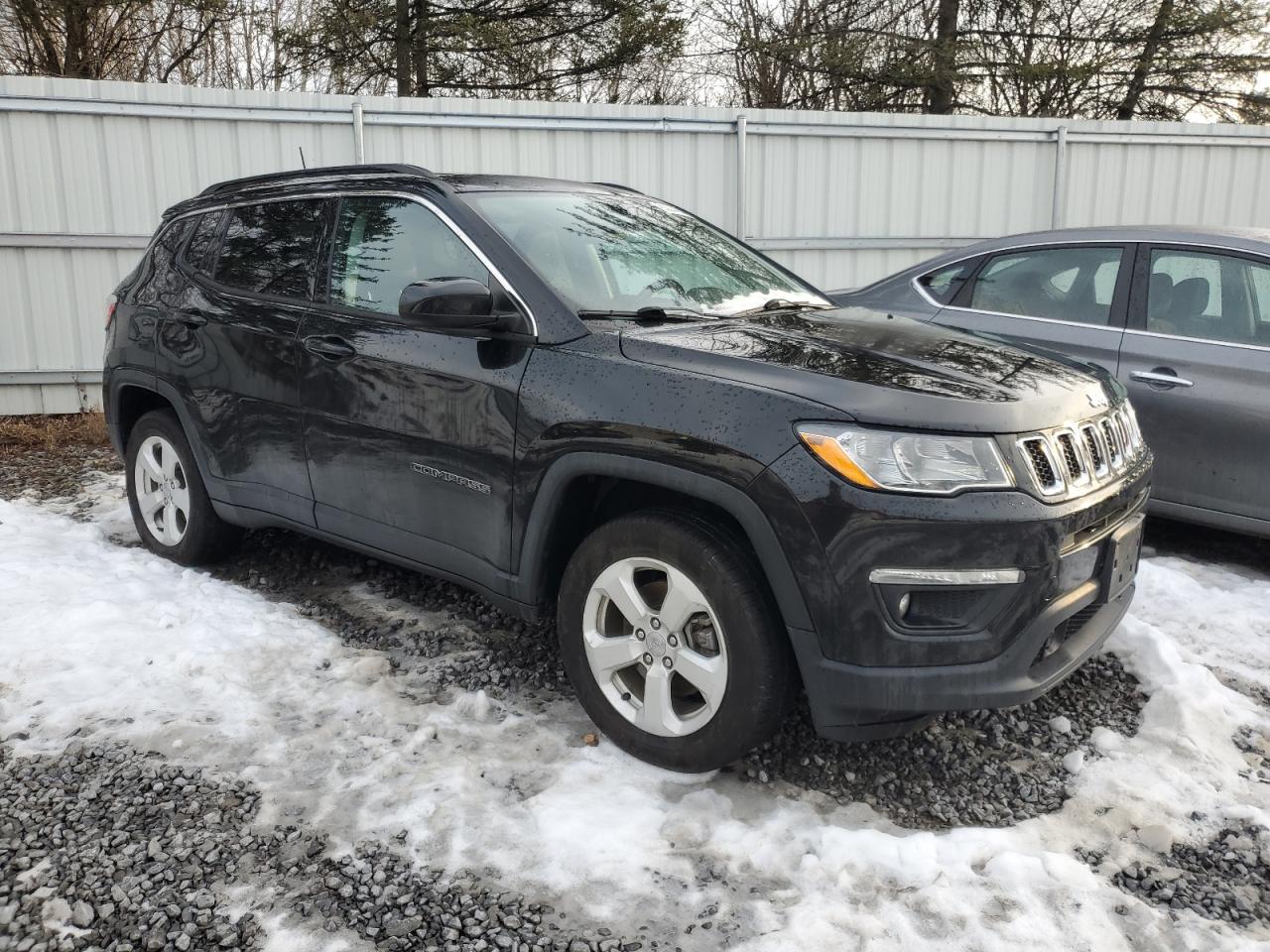 2021 Jeep Compass Latitude VIN: 3C4NJDBB5MT529820 Lot: 83644644