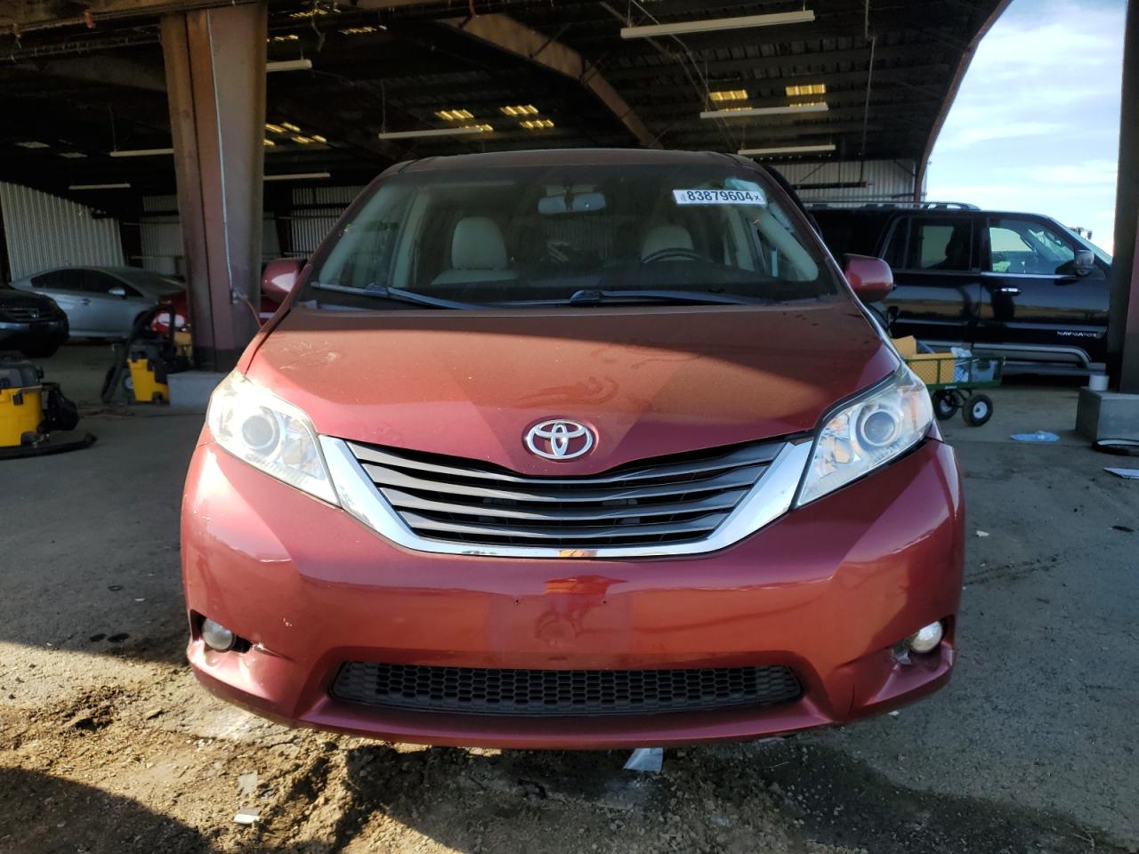 5TDYZ3DC1HS818778 2017 Toyota Sienna Xle