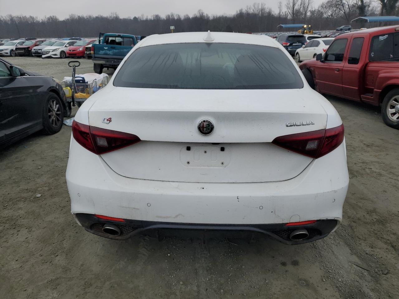 ZARFAEDN6H7540276 2017 Alfa Romeo Giulia Q4