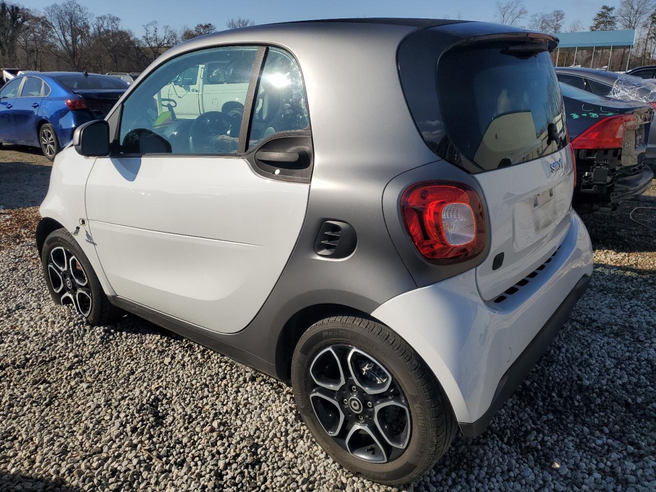 2019 Smart Fortwo VIN: WMEFJ9BA4KK386190 Lot: 85565094