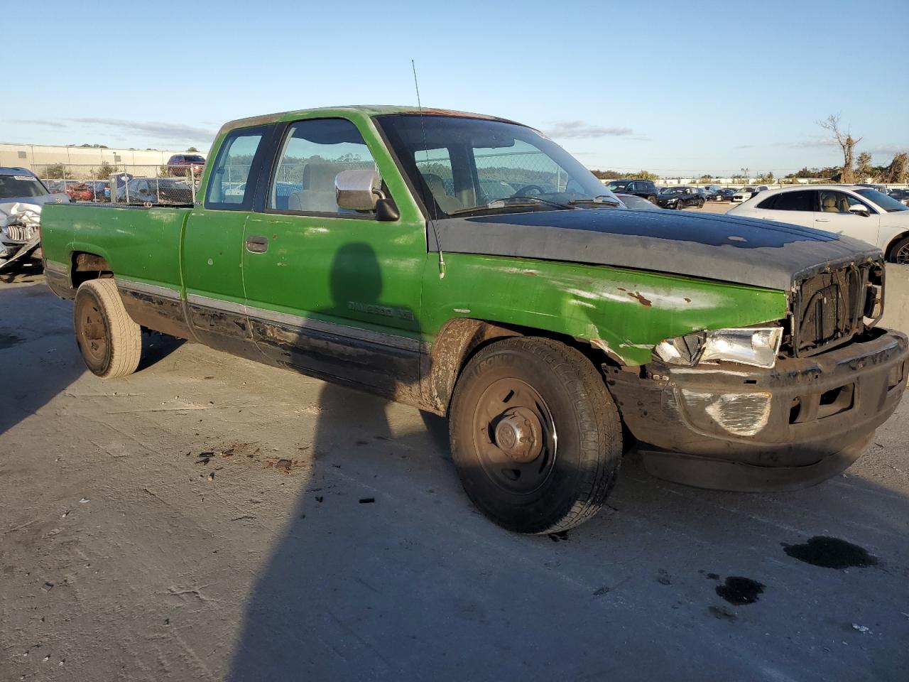 1995 Dodge Ram 2500 VIN: 3B7KC23Z1SM165755 Lot: 84926024