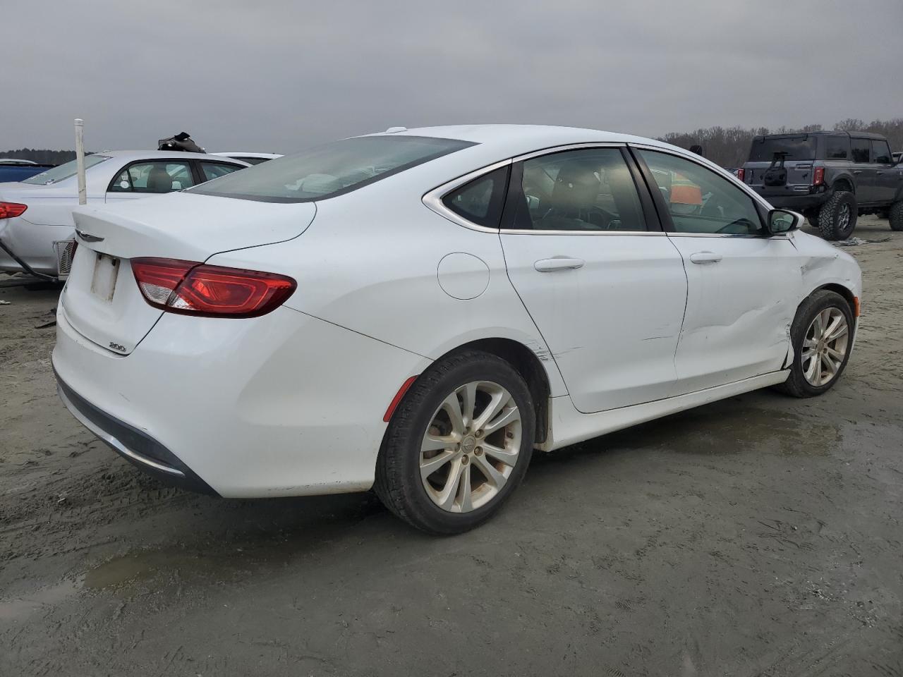 2015 Chrysler 200 Limited VIN: 1C3CCCABXFN619162 Lot: 85986324