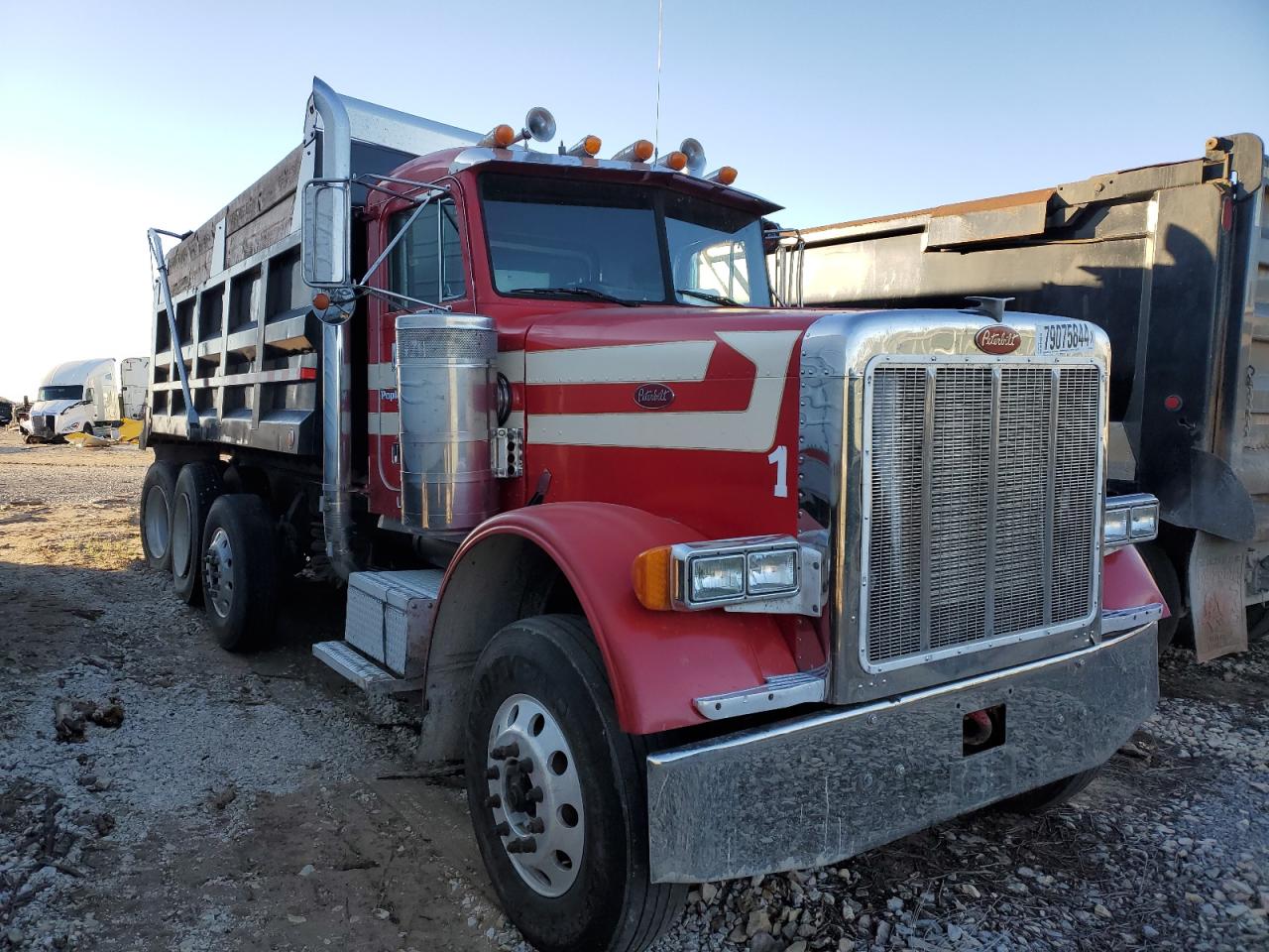 1XP5DB9X9ND320809 1992 Peterbilt 379