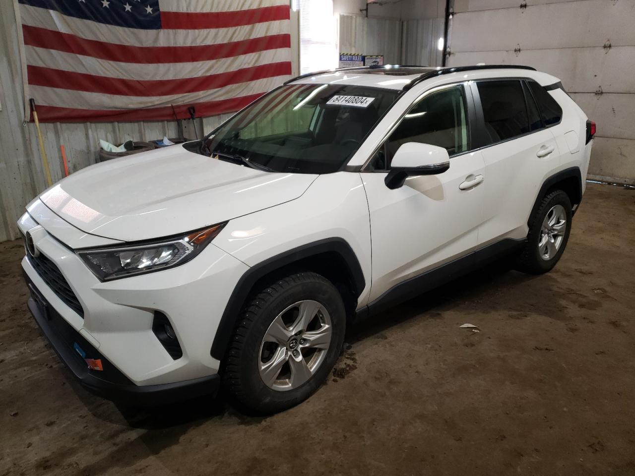 JTMP1RFV5KD507040 2019 Toyota Rav4 Xle