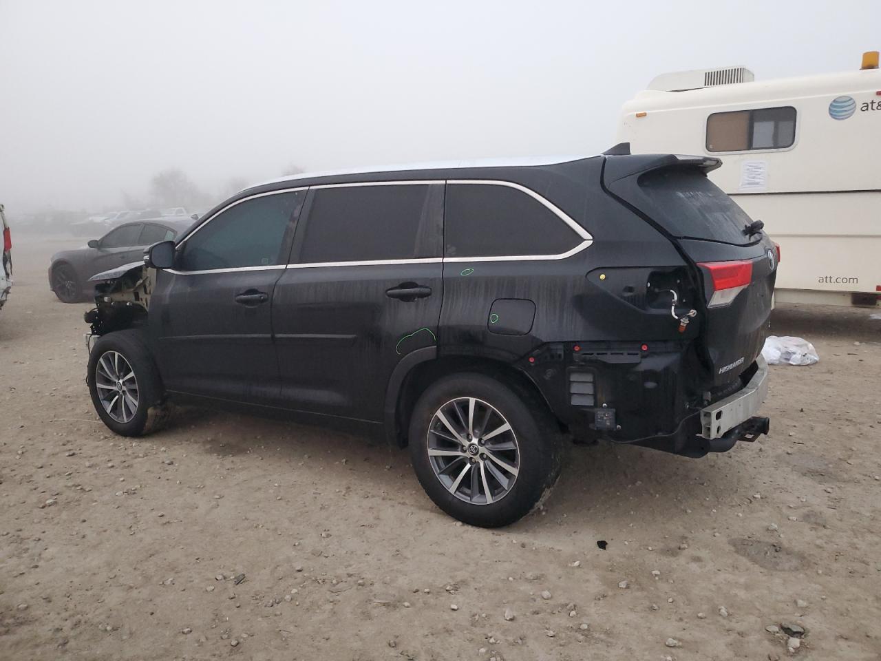 2018 Toyota Highlander Se VIN: 5TDJZRFH7JS558406 Lot: 83312884