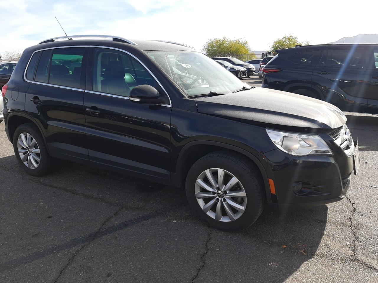 2011 Volkswagen Tiguan S VIN: WVGAV7AX1BW548000 Lot: 83116204