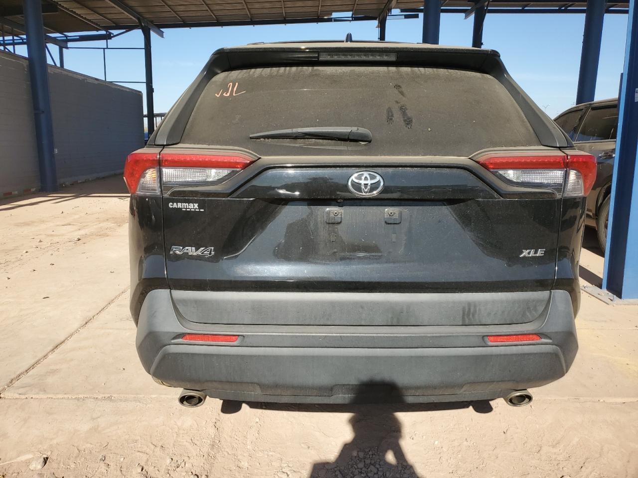 JTMC1RFV0KJ004354 2019 Toyota Rav4 Xle Premium