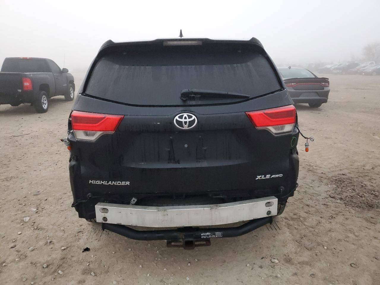 2018 Toyota Highlander Se VIN: 5TDJZRFH7JS558406 Lot: 83312884