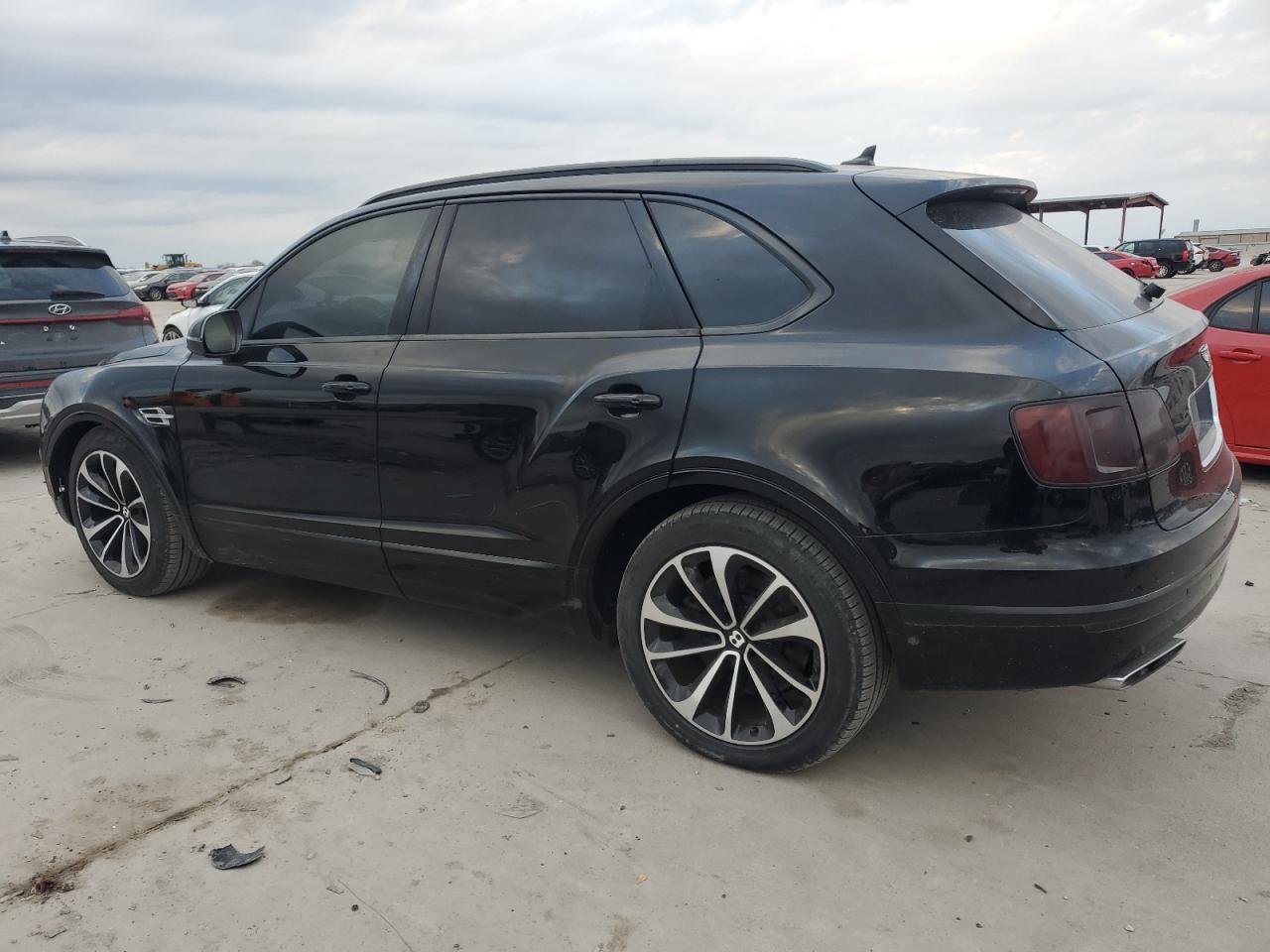 SJAAC2ZV0HC013798 2017 Bentley Bentayga