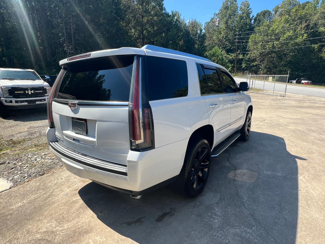 1GYS4BKJ9KR170459 2019 Cadillac Escalade Luxury