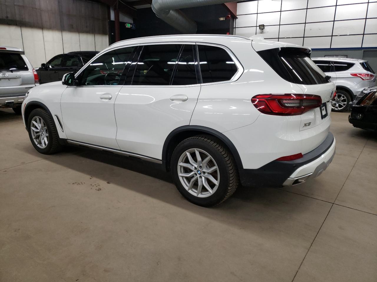 5UXCR6C50KLK79169 2019 BMW X5 xDrive40I