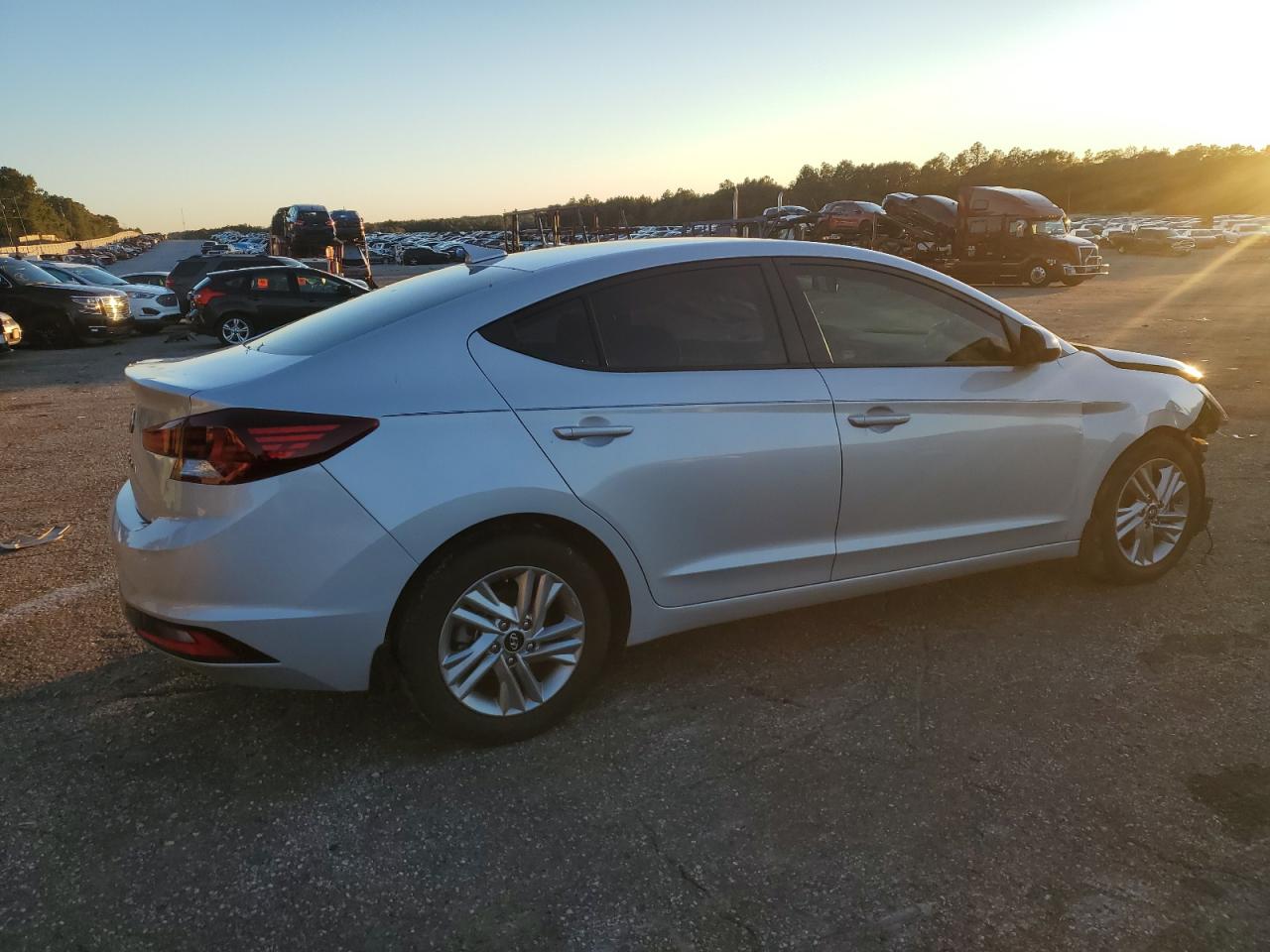 2019 Hyundai Elantra Sel VIN: KMHD84LF3KU879907 Lot: 84482444