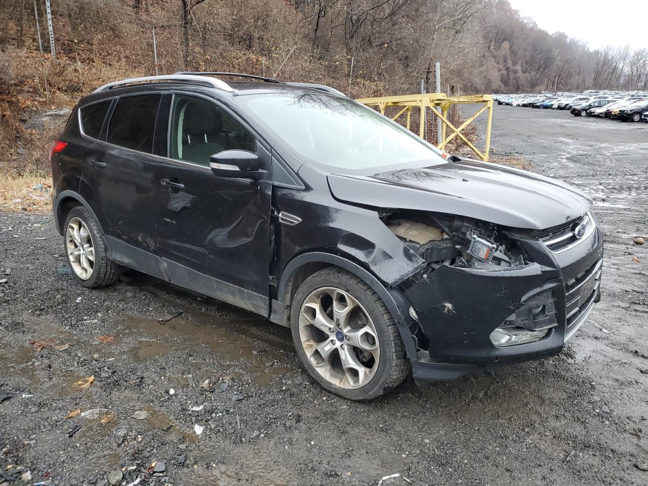 1FMCU9J9XDUB27903 2013 Ford Escape Titanium