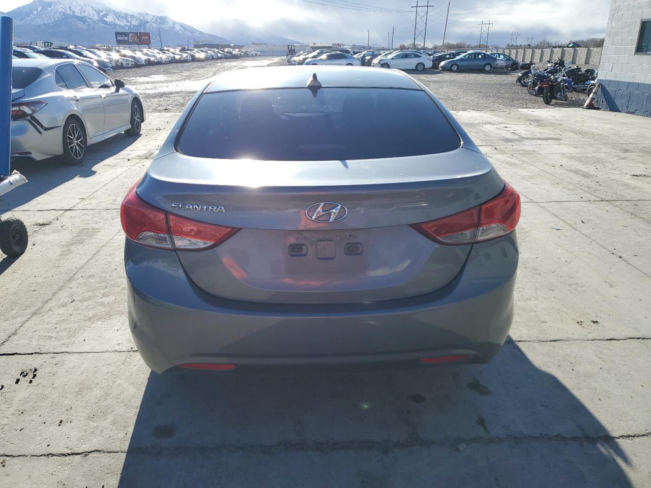 5NPDH4AE8DH364333 2013 Hyundai Elantra Gls