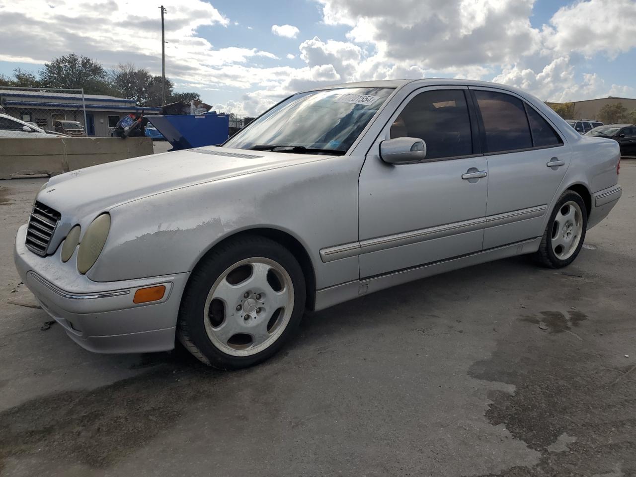 2000 Mercedes-Benz E 430 VIN: WDBJF70J9YB075556 Lot: 86201554