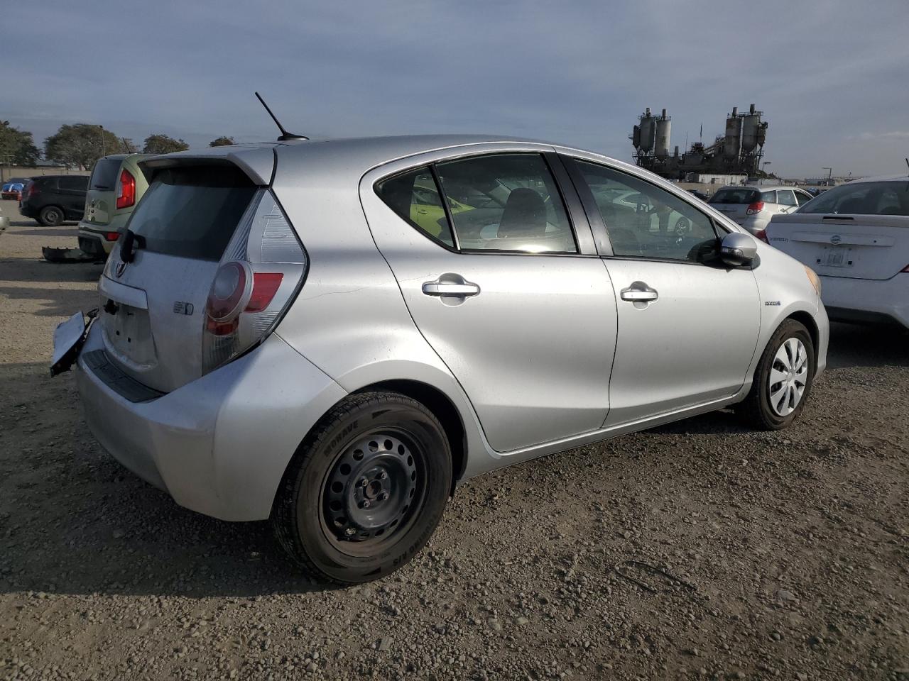 2013 Toyota Prius C VIN: JTDKDTB31D1545470 Lot: 85918174