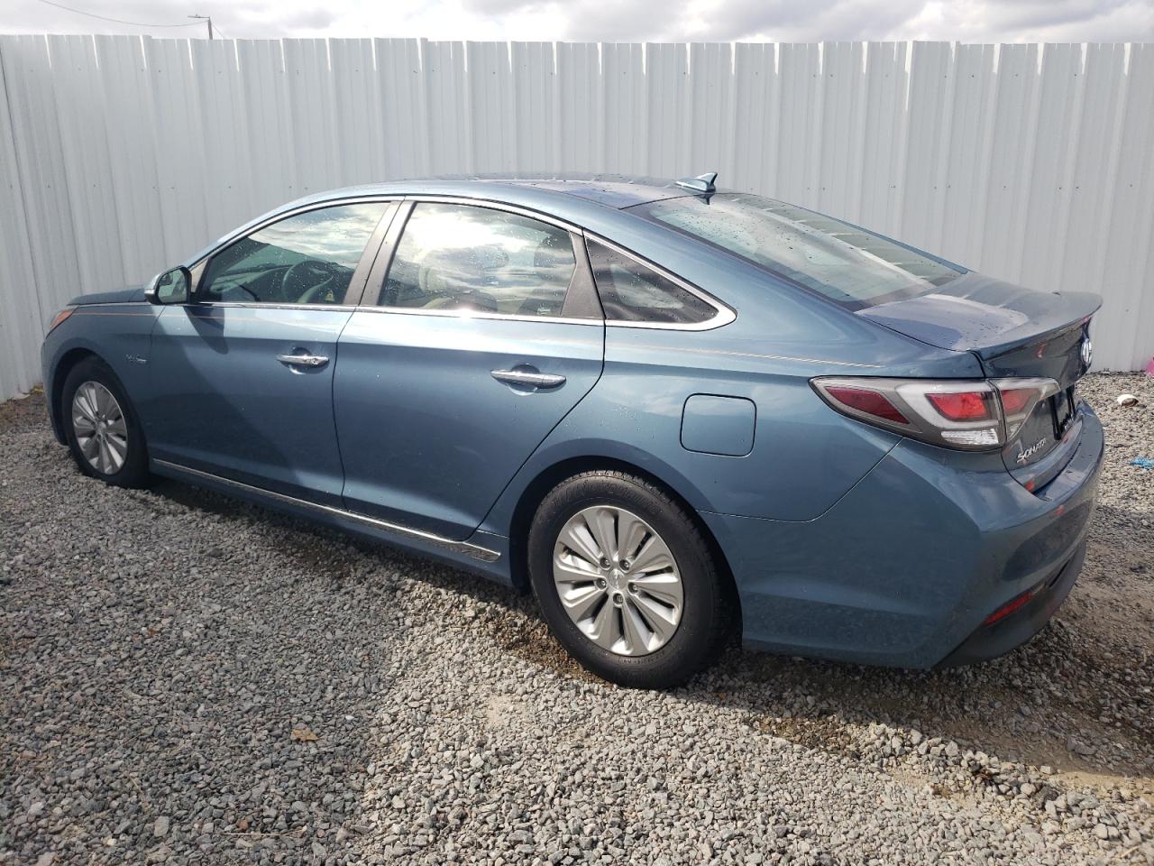 2016 Hyundai Sonata Hybrid VIN: KMHE24L14GA020084 Lot: 82979004