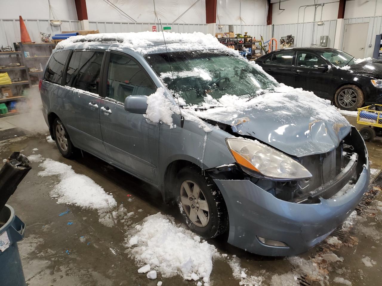 2010 Toyota Sienna Xle VIN: 5TDYK4CC4AS295533 Lot: 85197374