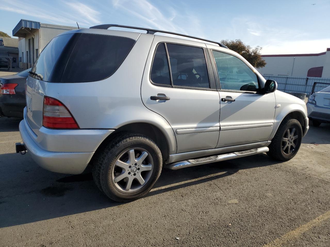 4JGAB72E2YA185234 2000 Mercedes-Benz Ml 430