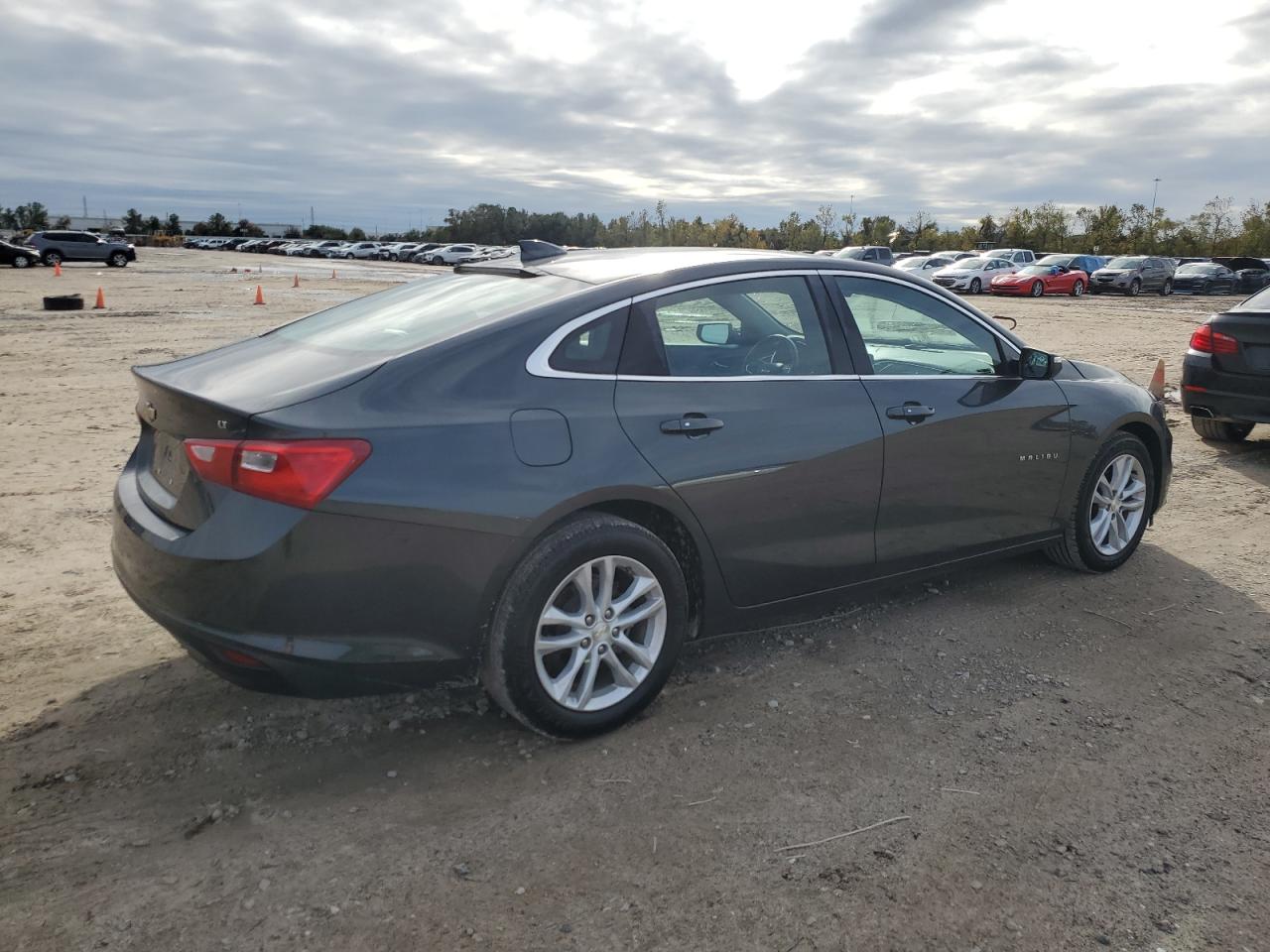 1G1ZD5ST4JF243950 2018 Chevrolet Malibu Lt