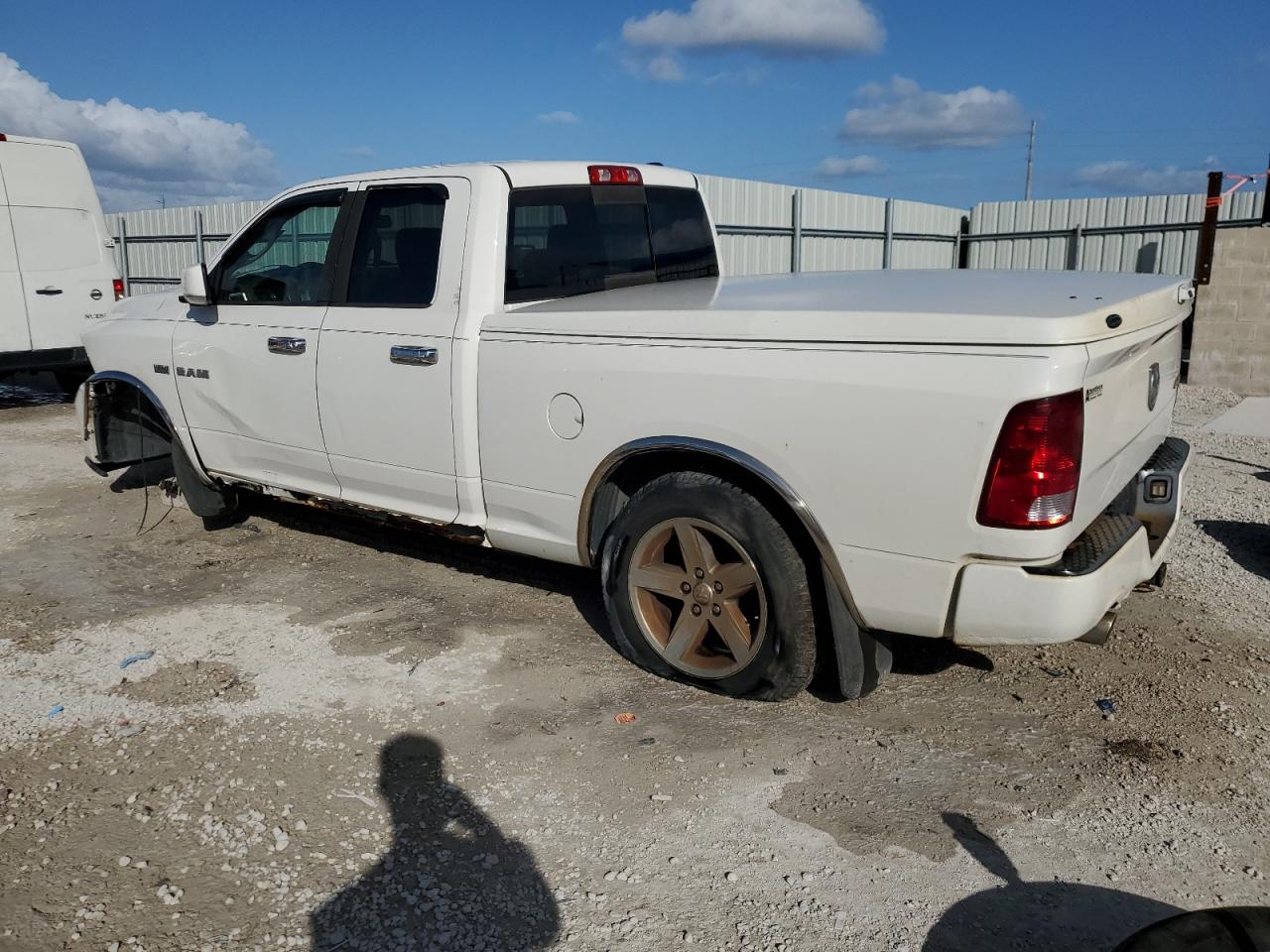 2009 Dodge Ram 1500 VIN: 1D3HV18T79S724415 Lot: 82400624