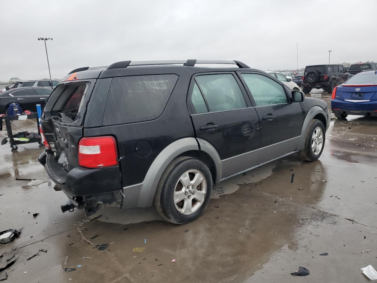 2005 Ford Freestyle Sel VIN: 1FMZK02125GA24706 Lot: 83833424