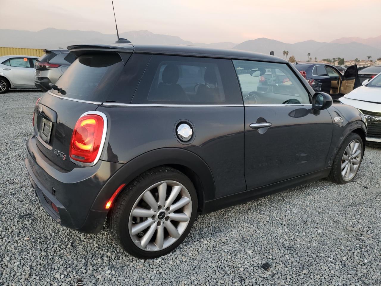 2015 Mini Cooper S VIN: WMWXP7C51F2A35055 Lot: 83082834