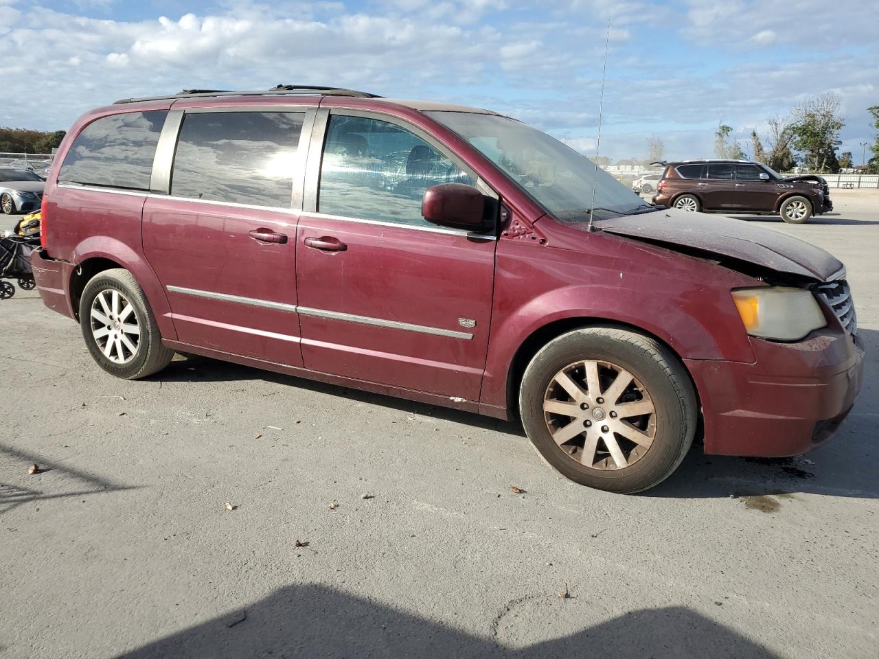 2009 Chrysler Town & Country Touring VIN: 2A8HR54X79R640084 Lot: 85050984