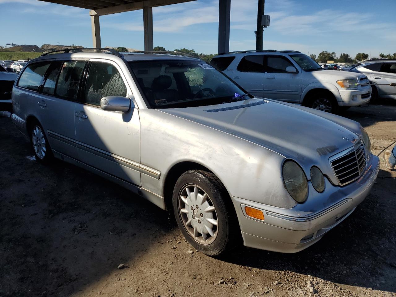 2000 Mercedes-Benz E 320 VIN: WDBJH65J2YB067490 Lot: 85840934