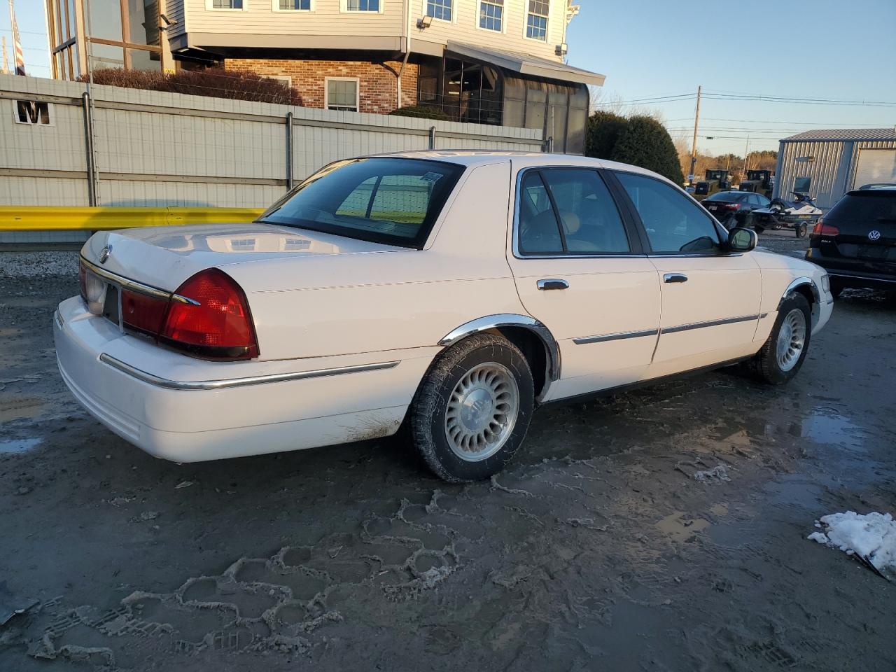 2MEFM75W71X633195 2001 Mercury Grand Marquis Ls