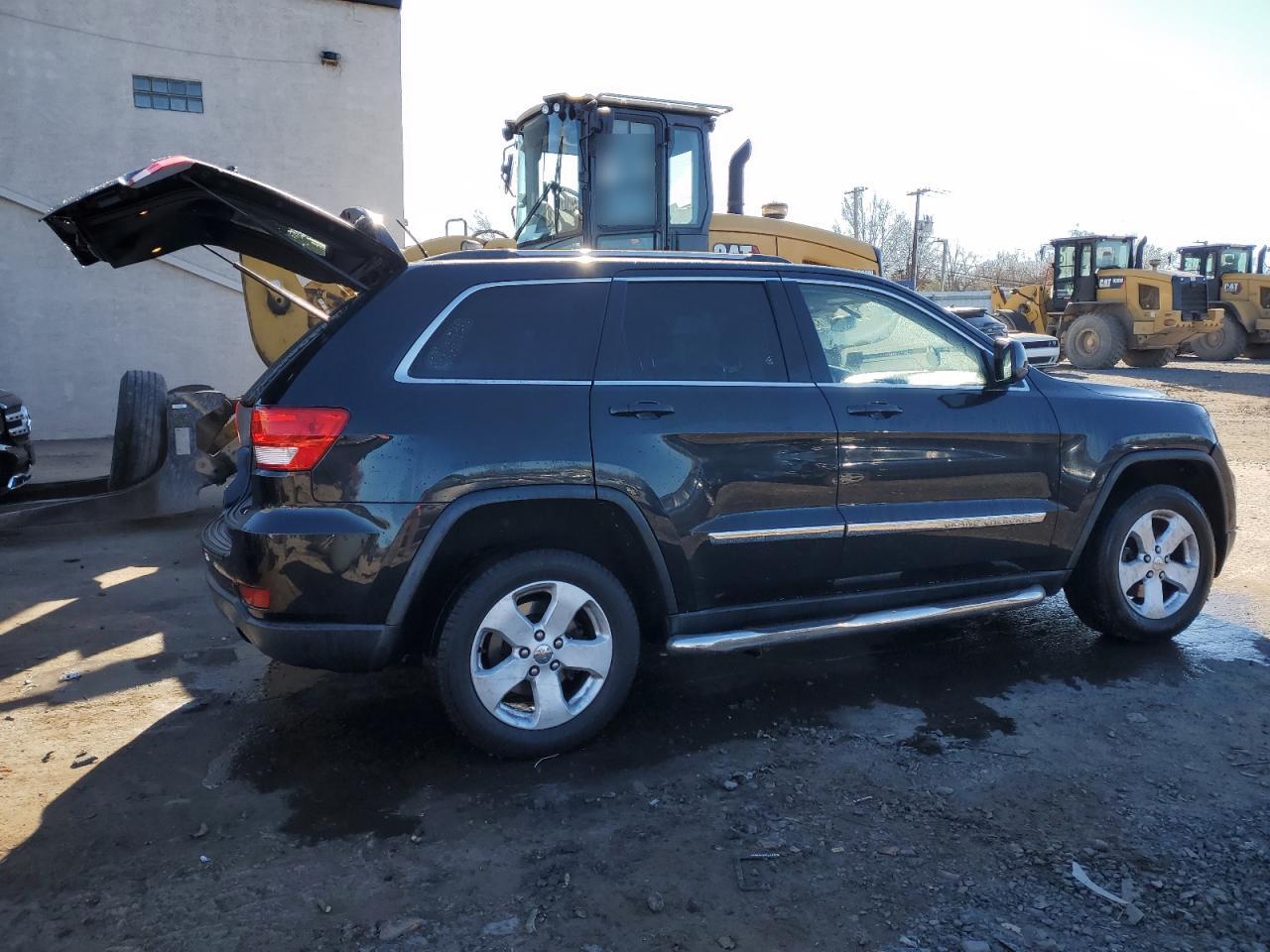 1C4RJFAG3DC560165 2013 Jeep Grand Cherokee Laredo