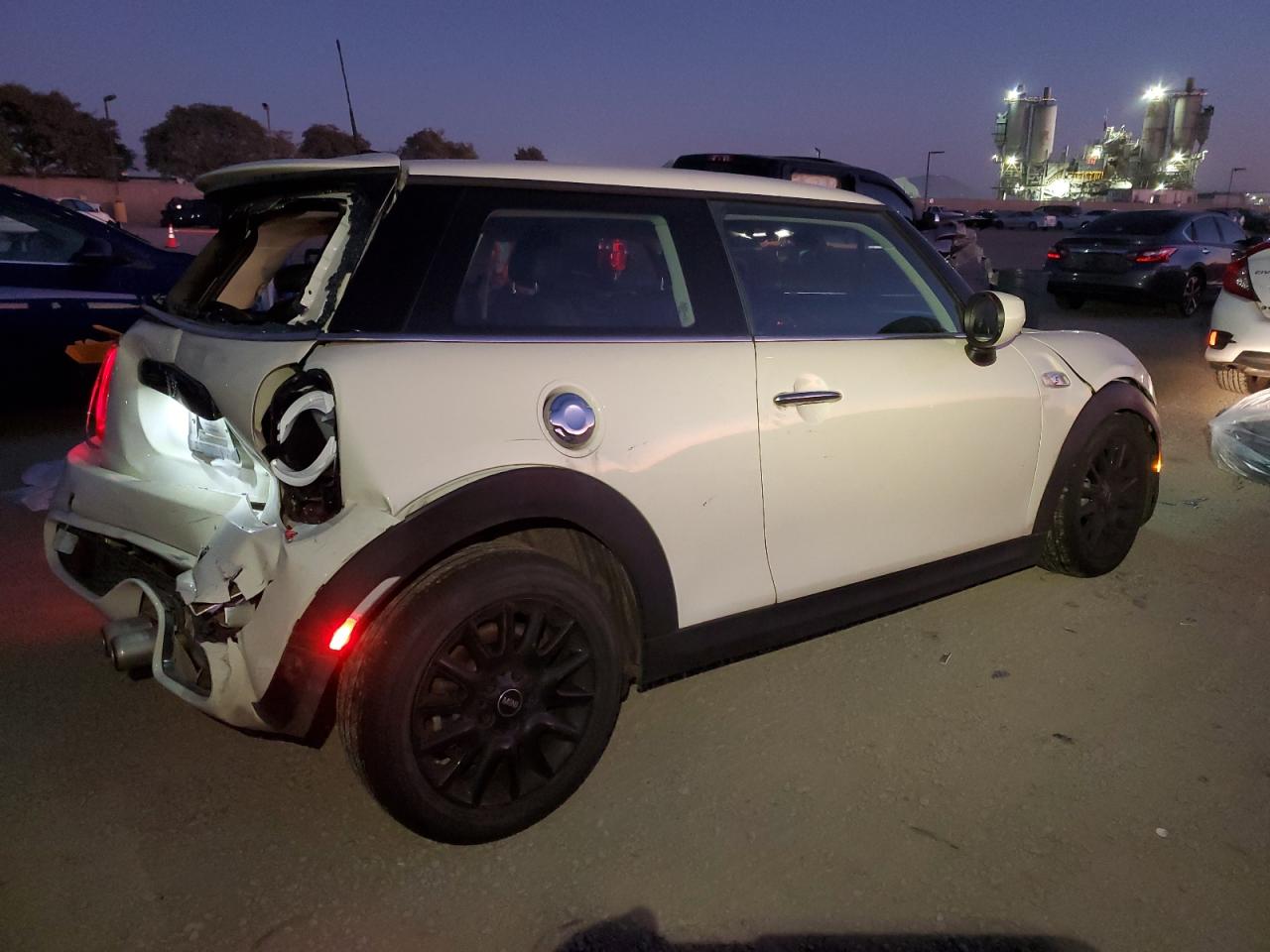 2021 Mini Cooper S VIN: WMWXR5C07M2N02993 Lot: 83905584