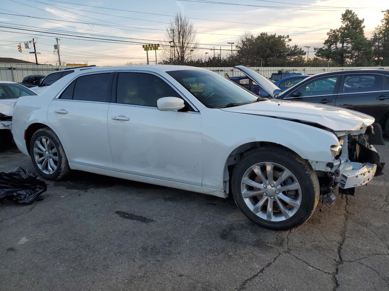 2018 Chrysler 300 Touring VIN: 2C3CCARG8JH165824 Lot: 87006234