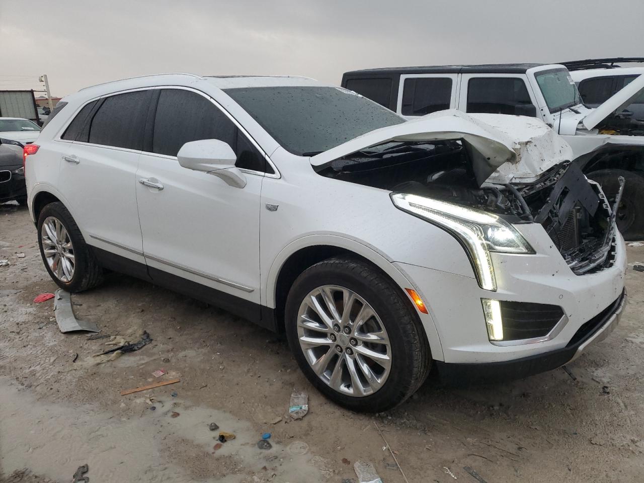 2017 Cadillac Xt5 Platinum VIN: 1GYKNFRS5HZ110996 Lot: 85956984