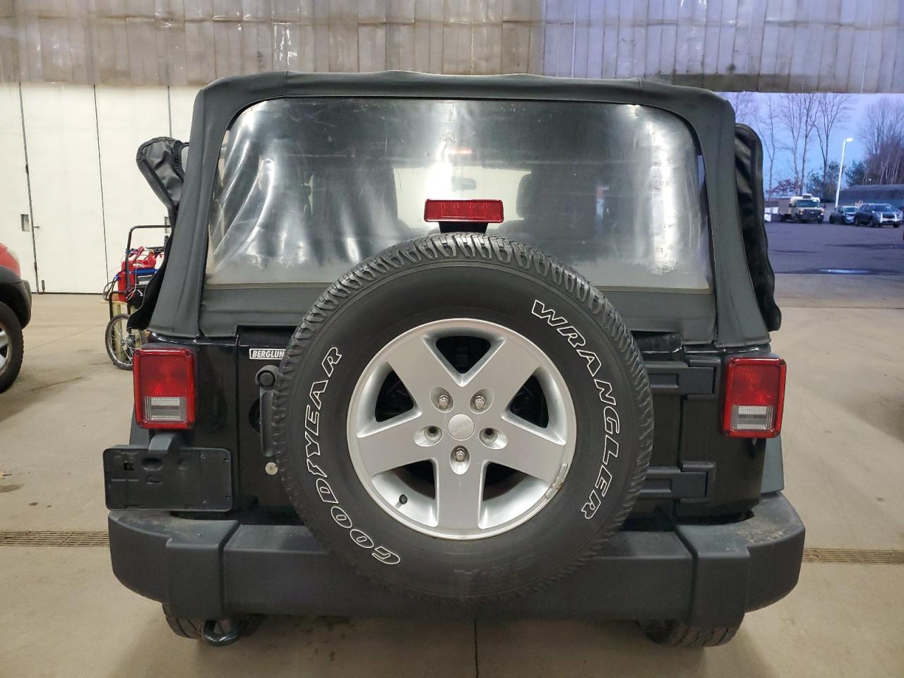 2013 Jeep Wrangler Sport VIN: 1C4AJWAG0DL592830 Lot: 86765714